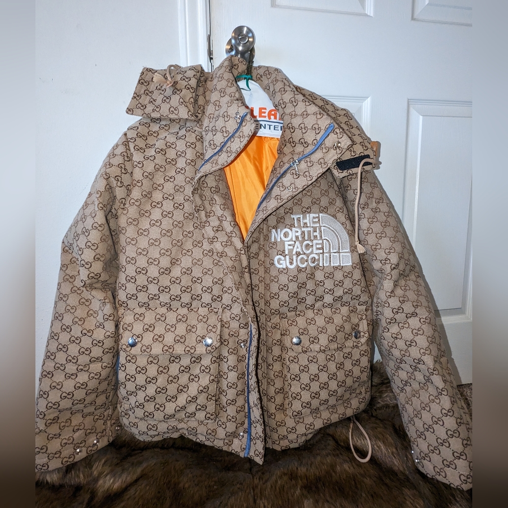 Gucci Puffer Jacket. M